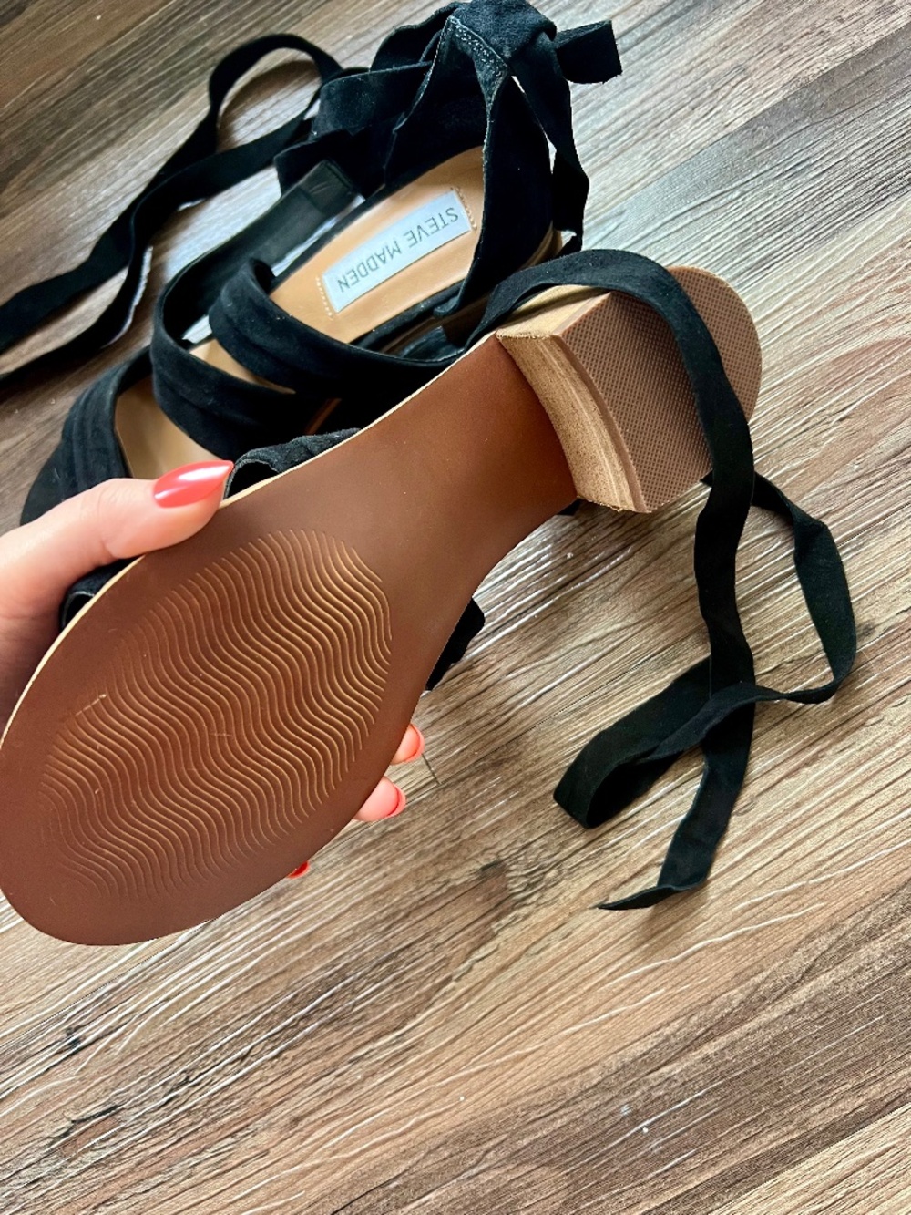 Black Steve Madden Rizzaa Ankle Strap Sandals: Size 7 - Picture 6 of 8